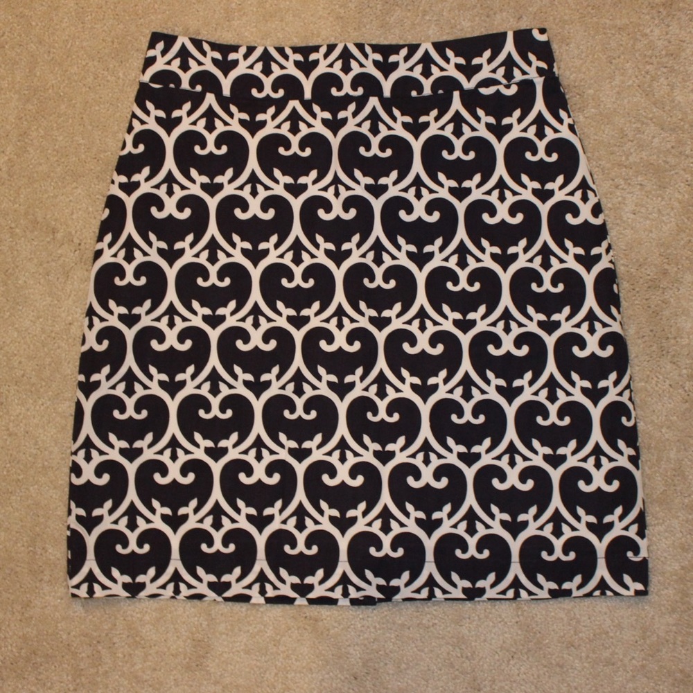 NWT Navy Pattern Straight Skirt - Bevello - Picture 3 of 8